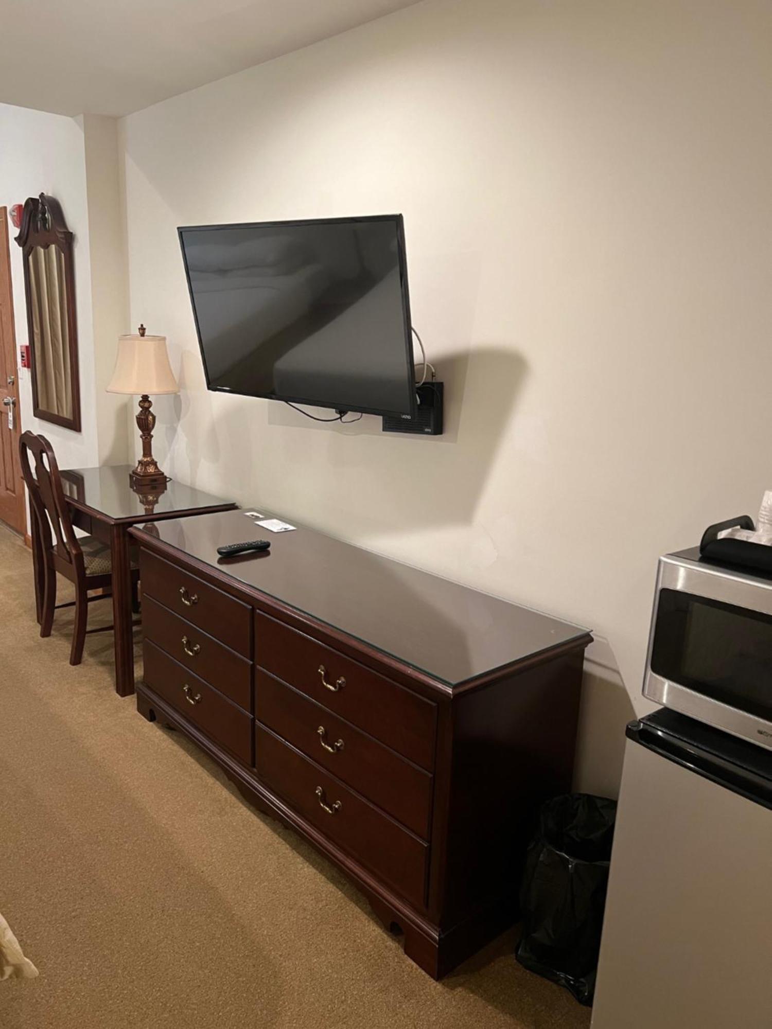 Sutton Inn Элктон Экстерьер фото